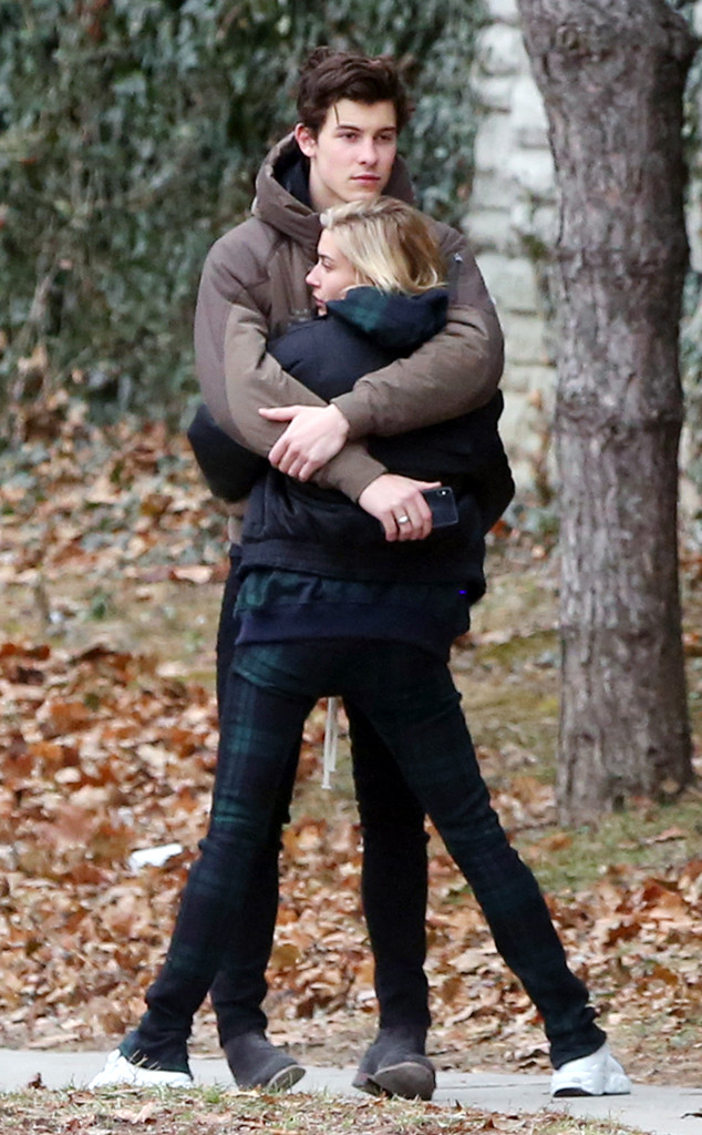 Hailey Baldwin And Shawn Mendes Spend Holidays In Singer S Hometown E Online